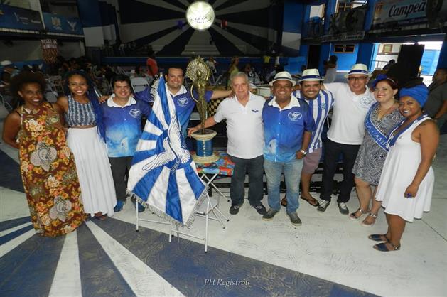 Portela de Asas Abertas dedicado às mulheres recebe grande público e tem tarde com muito samba e cultura