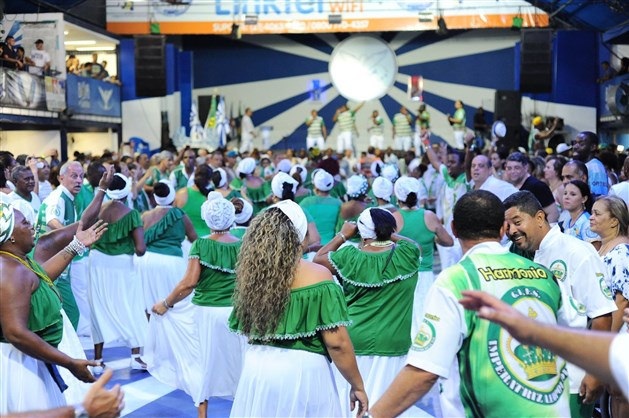 Na véspera de feriado, Portela faz ensaio com a participação da Imperatriz Leopoldinense e do Império Serra