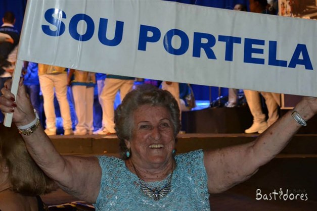 Portela se despede de Tia Celuta, torcedora-símbolo da escola e personalidade do Sambódromo