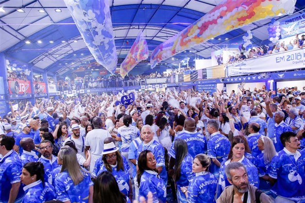 Portela faz apresentação de nove sambas concorrentes da Chave Azul