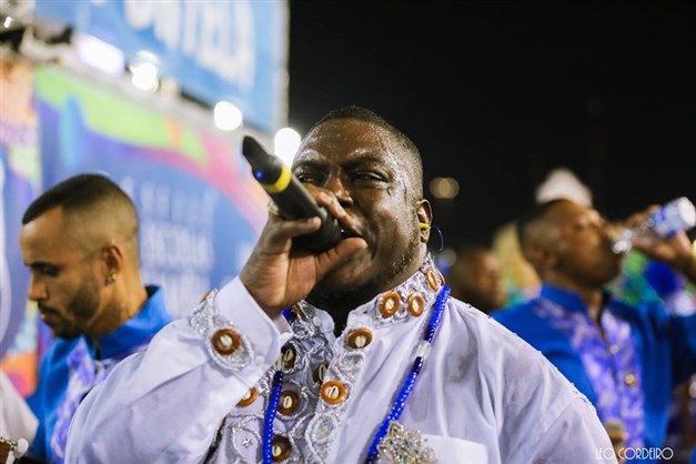 Intérprete Gilsinho receberá o prêmio Estrela do Carnaval neste domingo