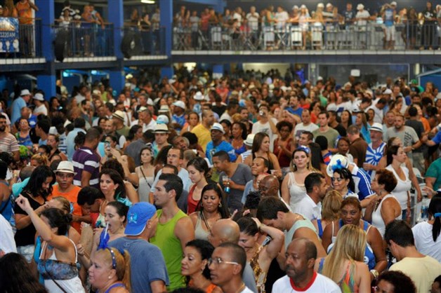 Portela faz ensaio show com a presença da Unidos de Padre Miguel