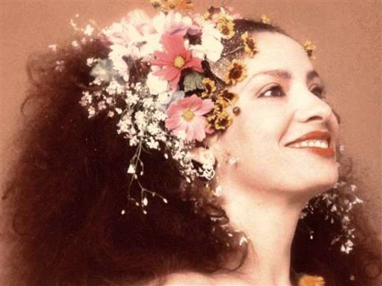 Evento na Portela exalta Clara Nunes com roda de samba, sarau de poesia e exposição 