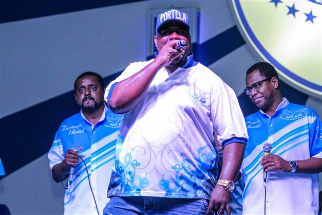 Intérprete Gilsinho recebe alta