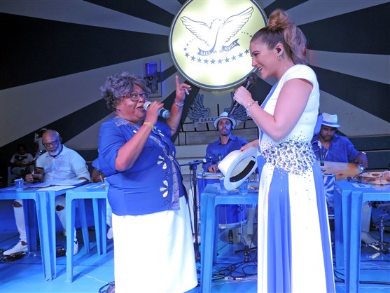 Em feijoada histórica, Maria Rita confirma presença no desfile da Portela