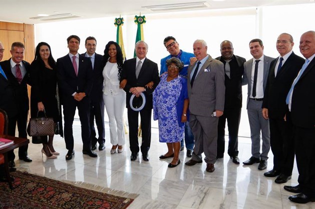 Presidente da Portela e Tia Surica vivem dia histórico no Palácio do Planalto