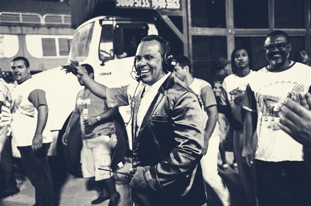 Presidente Luis Carlos Magalhães presta homenagem a Marcos Falcon