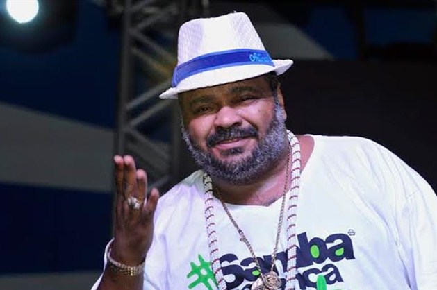 Arlindo Cruz levantou o público na quadra da Portela